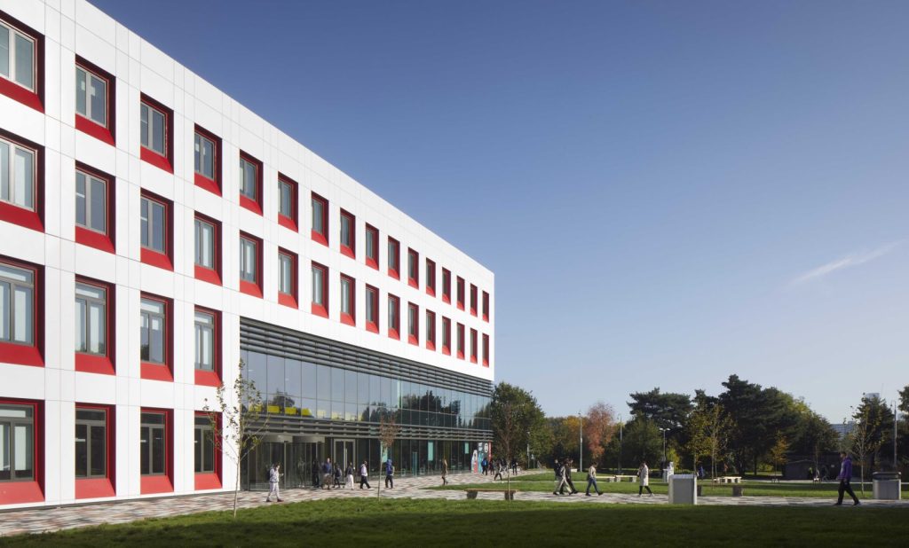 University of Salford 索爾福德大學校園3