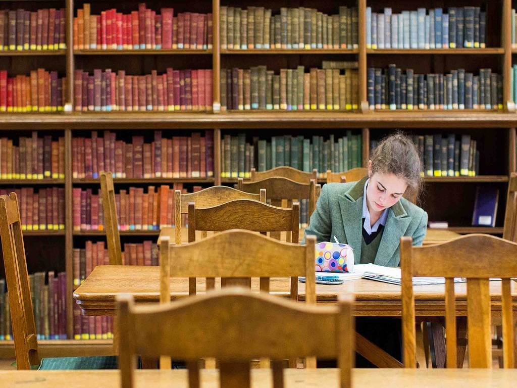 Cheltenham Ladies College 切爾騰漢姆女子學院校園2