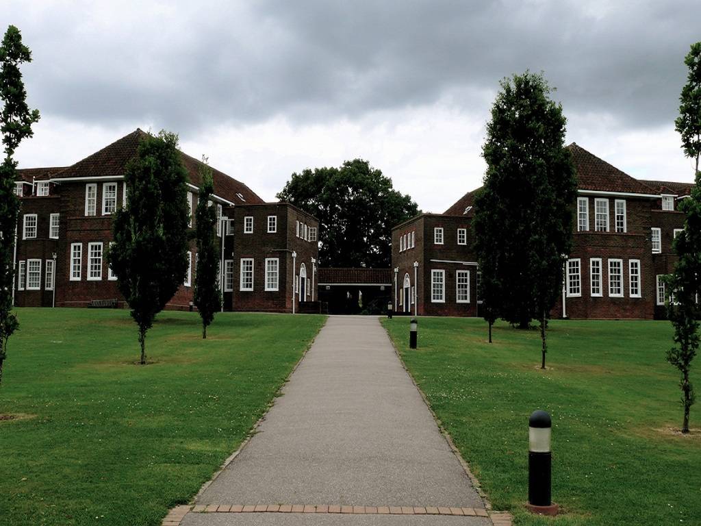 The Royal Masonic School for Girls 皇家共濟會女子中學校園2