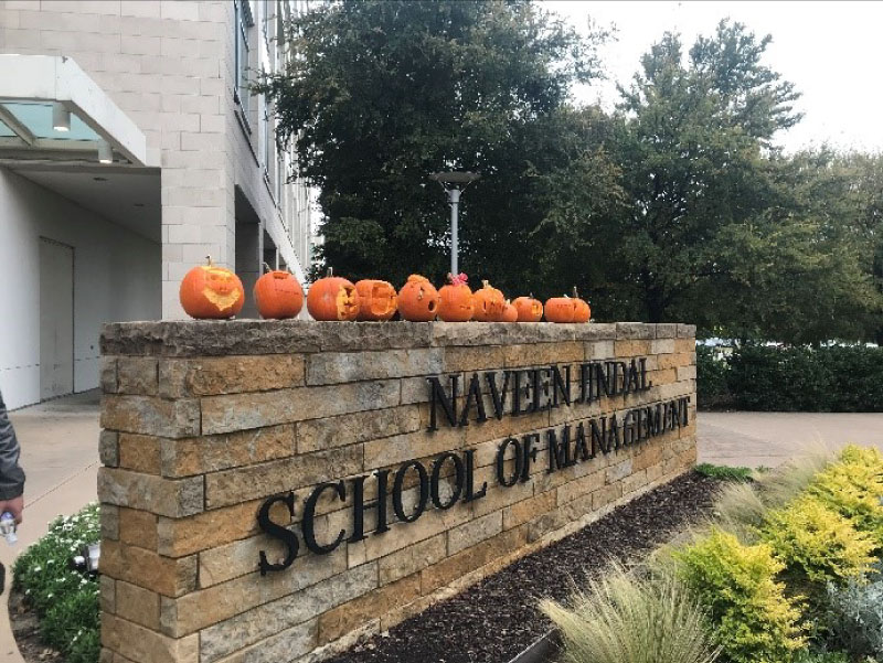 我的學院NAVEEN JINDAL SCHOOL OF MANAGEMENT