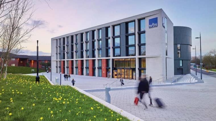 在諮詢過三間代辦後，津橋在免費諮詢階段所給人的專業感是我最後選擇津橋的原因