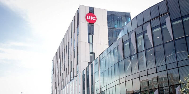 Grace和Tina給我很多安全感並且讓我感覺他們就像朋友一樣，推薦給需要找留學代辦的你。