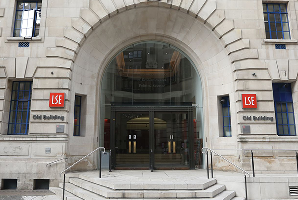 因為津橋顧問的專業協助，最終使我能在GPA不高情況下，還能夠錄取倫敦政經學院