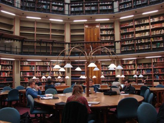 真的很感謝津橋留學顧問的Carol和Tina讓我申請到理想的學校，幫助我完成出國留學的夢想。