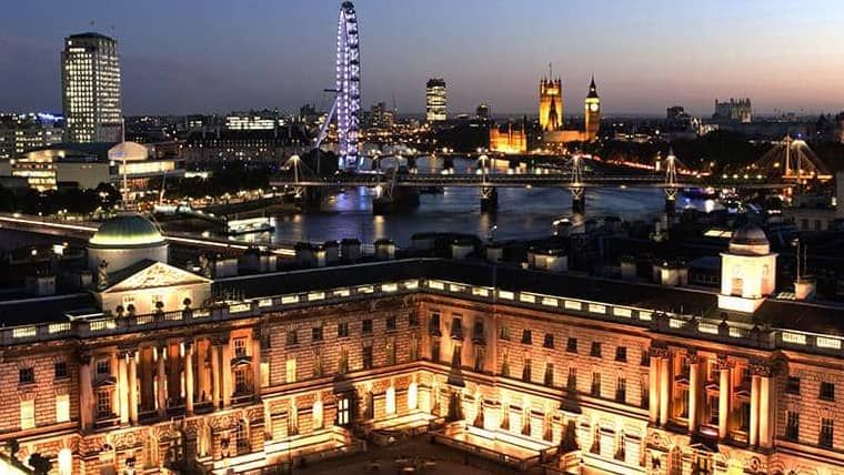 津橋專業的建議讓我能凸顯我的優勢，補足我的缺點，讓我依舊成功收穫不少Offer