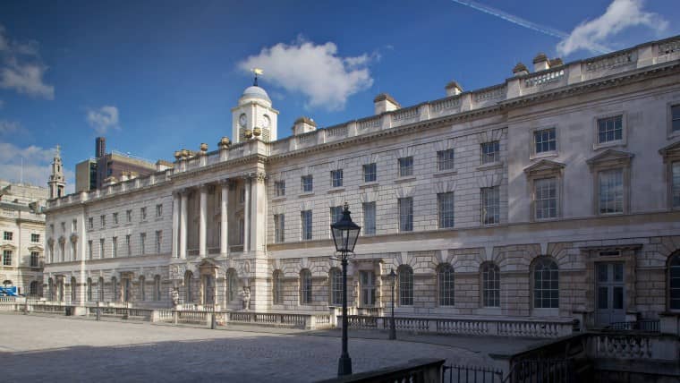 感謝Rosa和Tina不厭其煩的解答我的疑慮，也耐心的聽完我的訴求，並且幫我申請到我的夢想學校，謝謝您們這一路的陪伴