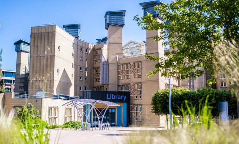 Coventry University 考文垂大學校園1