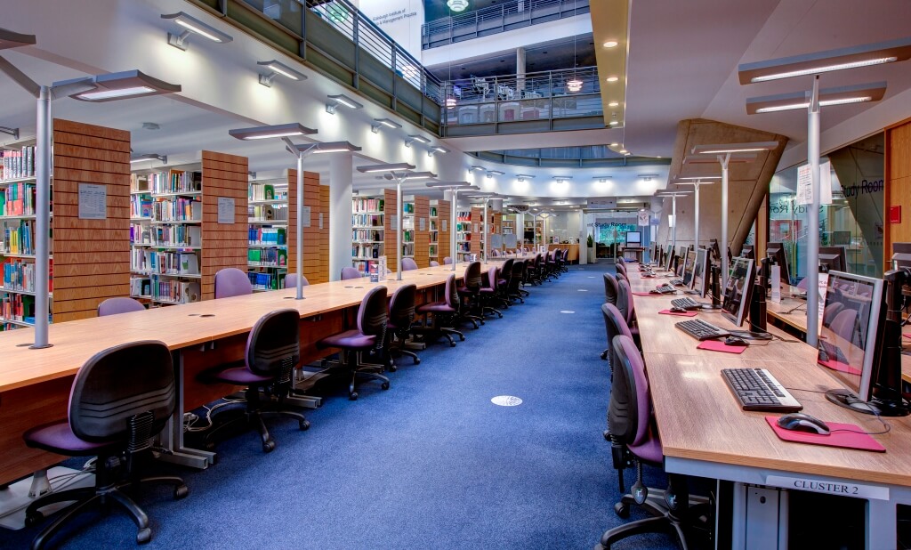 Edinburgh Napier University 愛丁堡龍比亞大學校園4