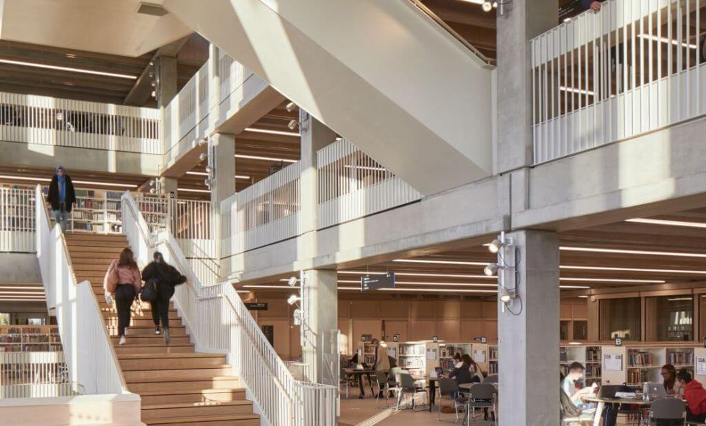 Kingston University London 金斯頓大學校園2