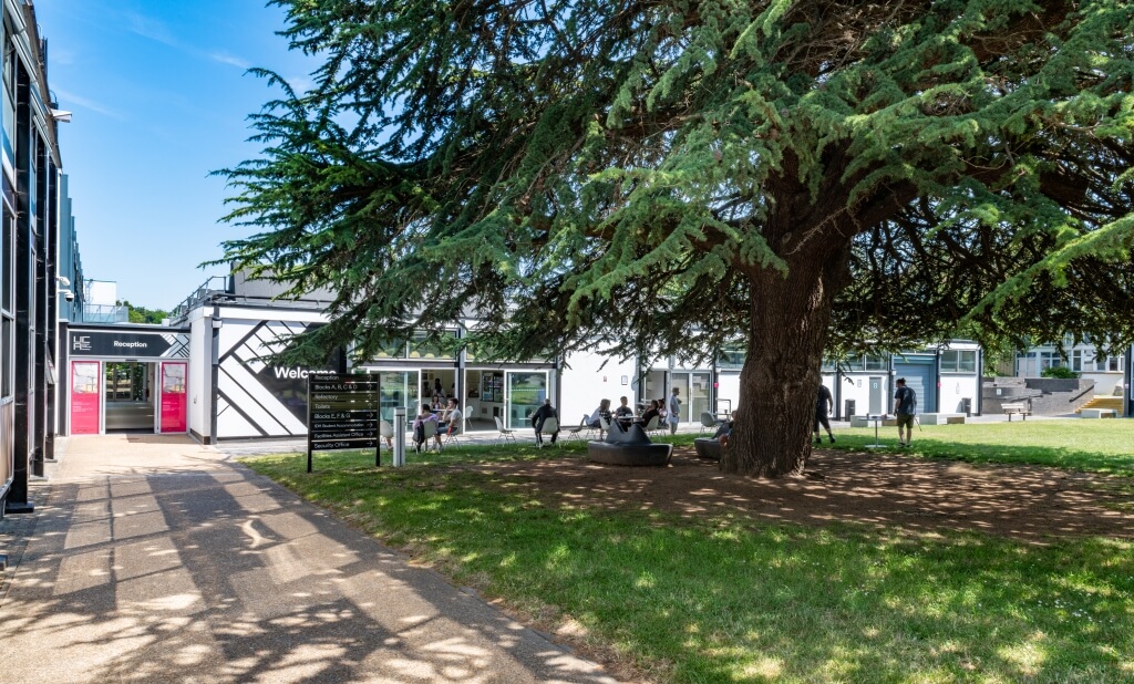 University for the Creative Arts 創意藝術大學校園2