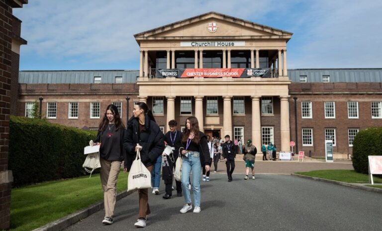 University of Chester 切斯特大學校園1