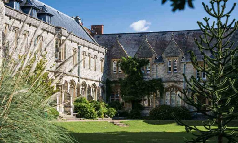 University of Chichester 奇柴斯特大學校園1