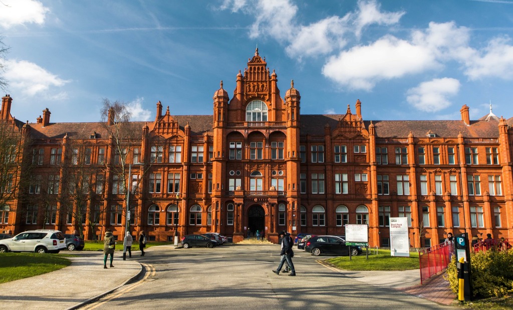 University of Salford 索爾福德大學校園1