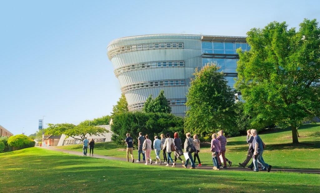 University of Surrey 薩里大學校園5