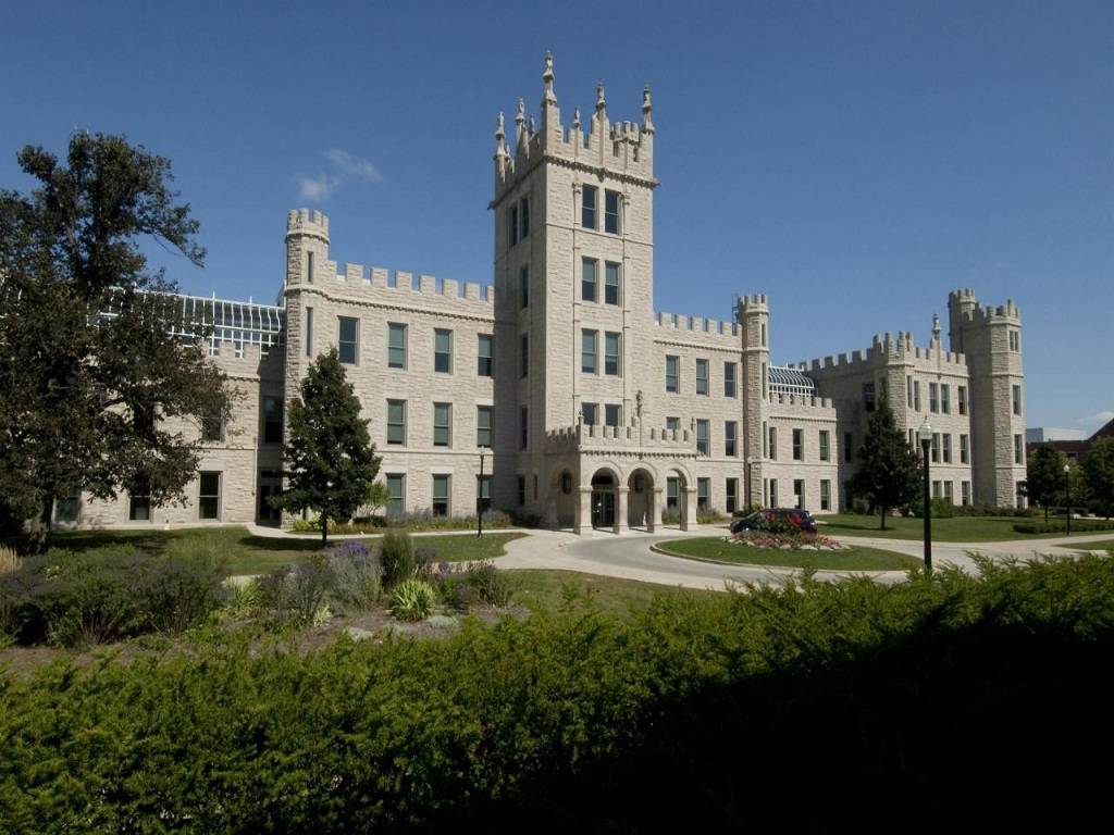 North Illinois University 北伊利諾大學校園1