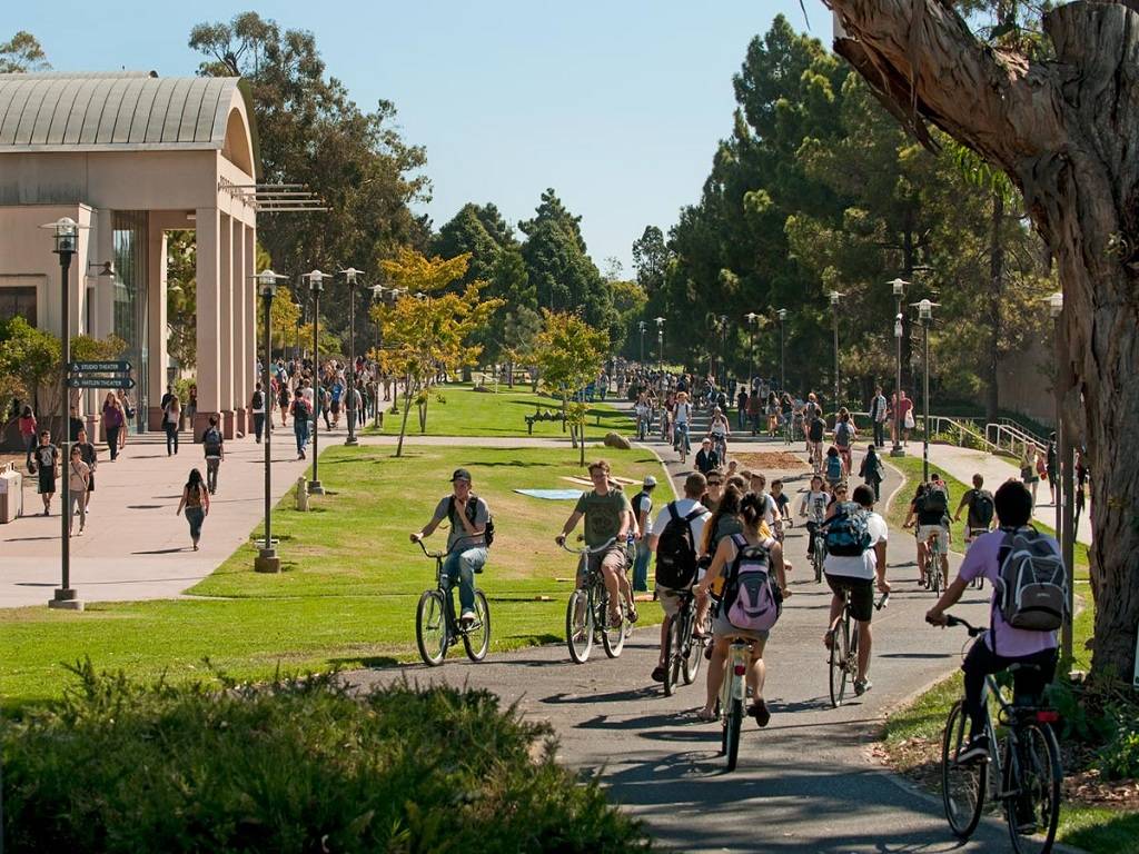 University of California Santa Barbara 加州大學聖塔芭芭拉分校校園2