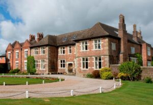 Moreton Hall 莫頓霍爾中學校園1