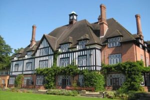 Queenswood School 昆斯伍德女子中學校園1