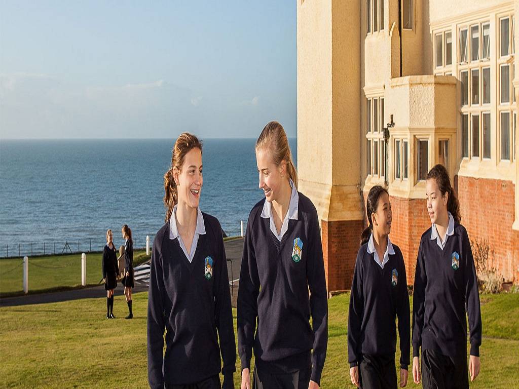 Roedean School 羅丁女子中學校園1