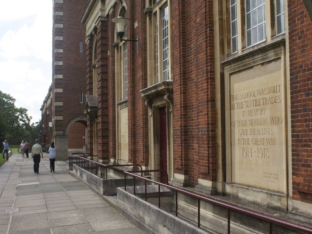 Royal Russell School 皇家羅素中學校園2