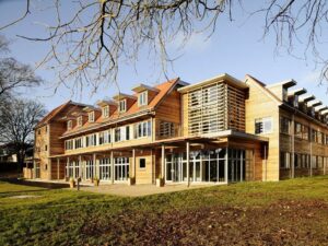 St Mary’s Calne 聖瑪麗卡恩女子學校校園2