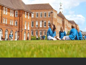 St Swithun's School 聖斯威辛中學校園1