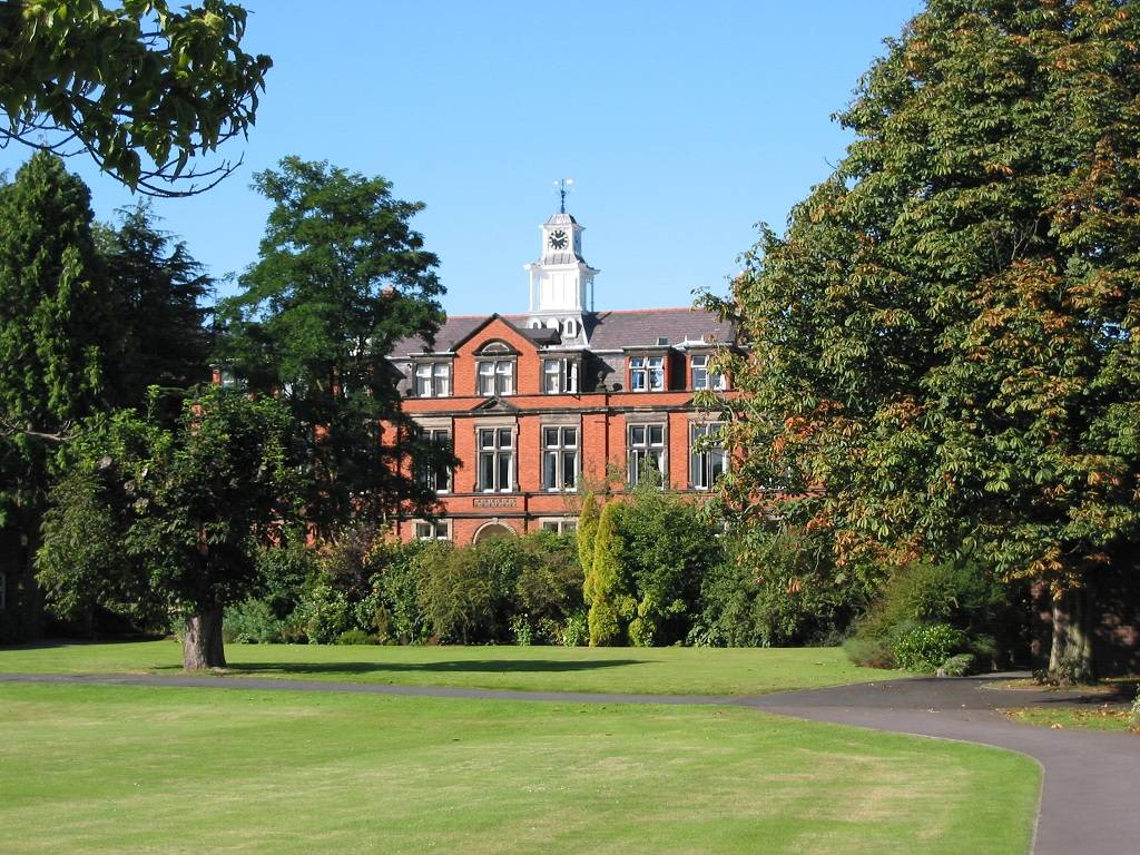 Wrekin College 裡京學院校園1