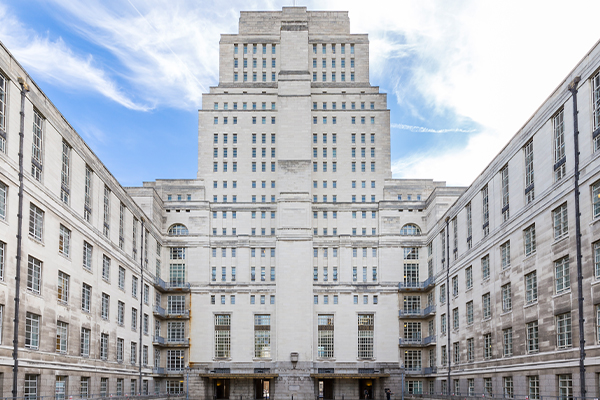 University of London 與 SIM 合作學位